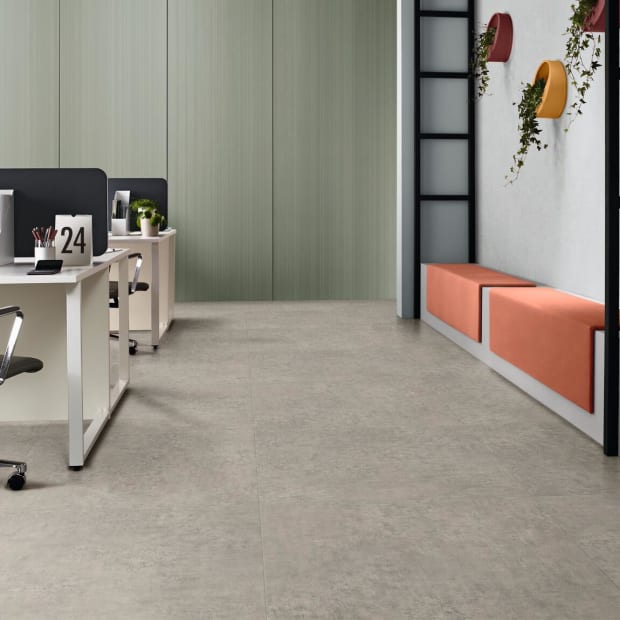 Dusky Walnut | SX5W2542 | Amtico Access Loose Lay Vinyl